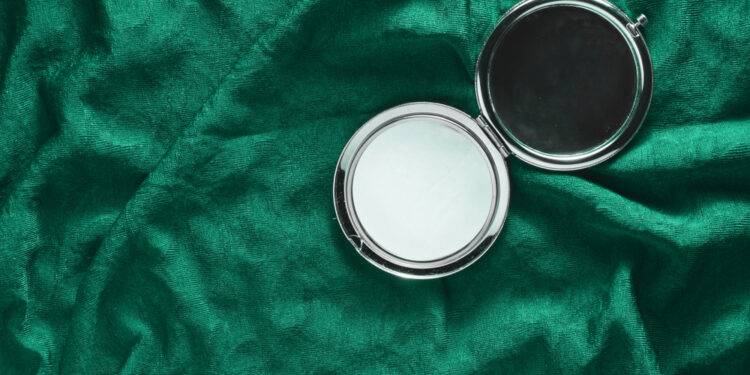 DIY Guide on turning compact mirrors into wall mirrors